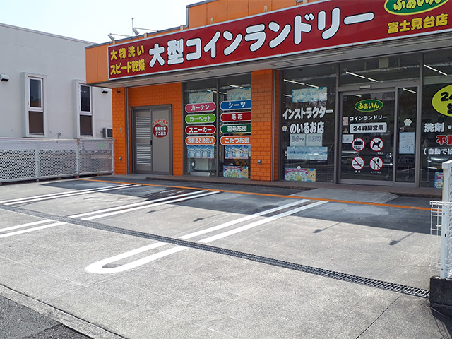 駐車場ライン工事